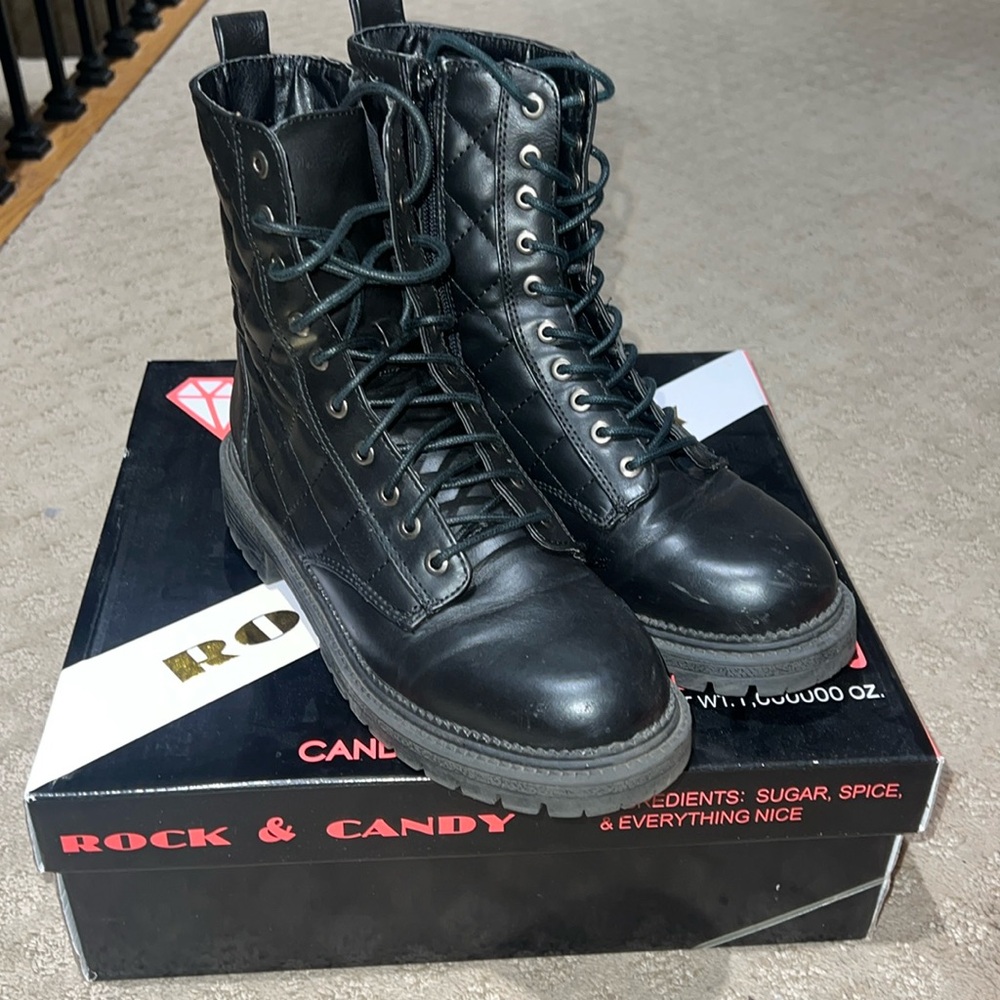 Rock & Candy Girls Black Faux Leather black zip up combat boot size 6.5